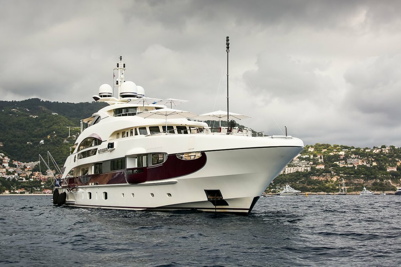 QUITE ESSENTIAL Yacht • Heesen • 2011 • owner US Millionaire