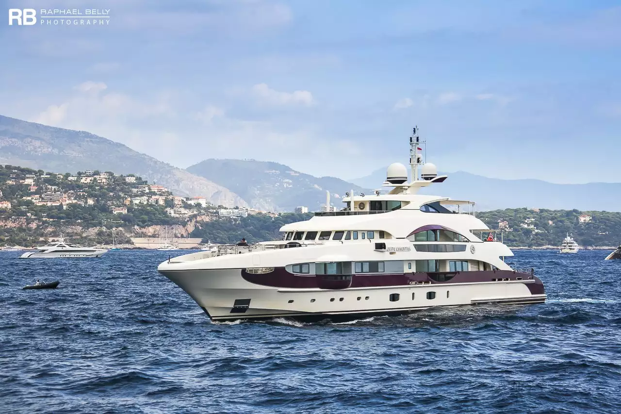 GANZ WESENTLICHE Yacht • Heesen • 2011 • Eigner US-Millionär