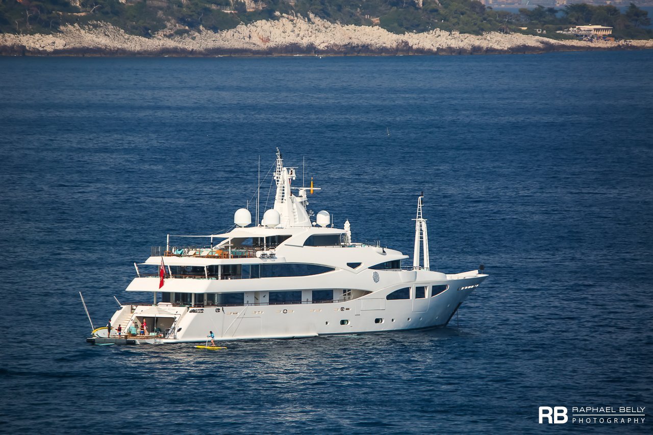 RAMBLE SUR ROSE yacht - CRN - 2010 - propriétaire Anthony Pritzker