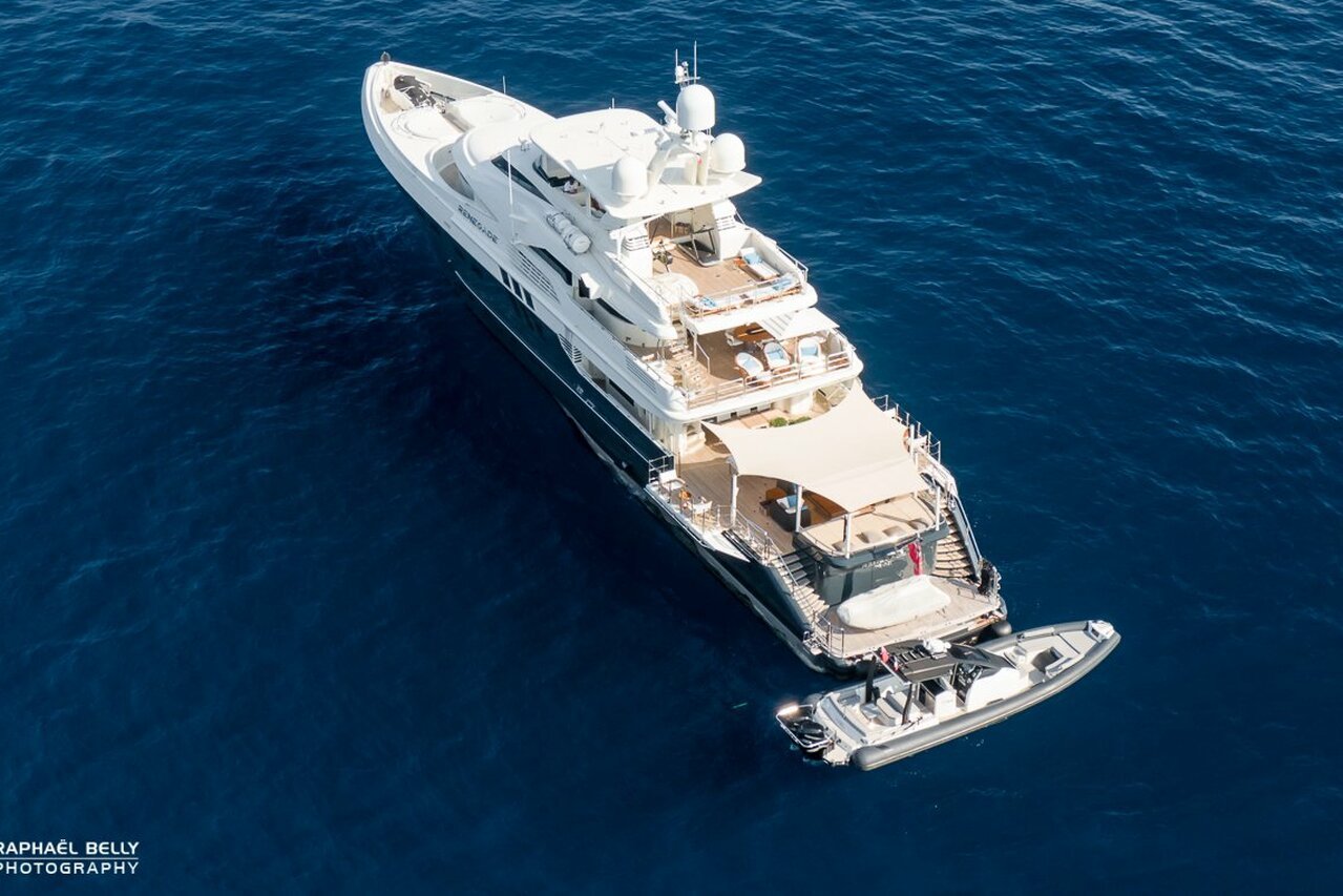 Yate RENEGADE - Lloyds Ship - 1992 - propietario Alexandr Tkachov