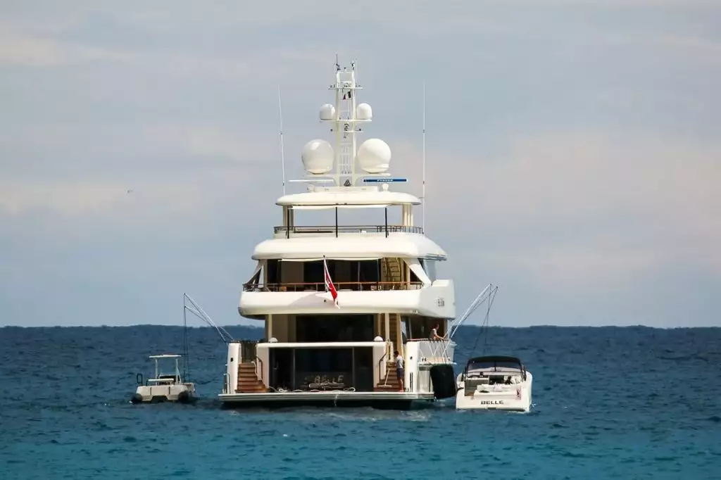 يخت SIBELLE • Heesen Yachts • 2015 • مالكه مليونير أمريكي