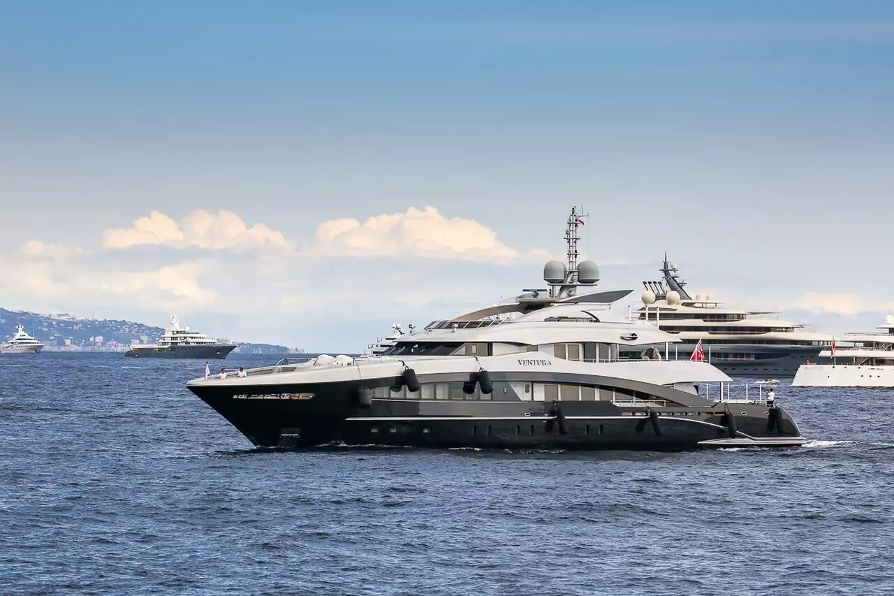Iate SILY • Heesen Yachts • 2013 • proprietário milionário grego