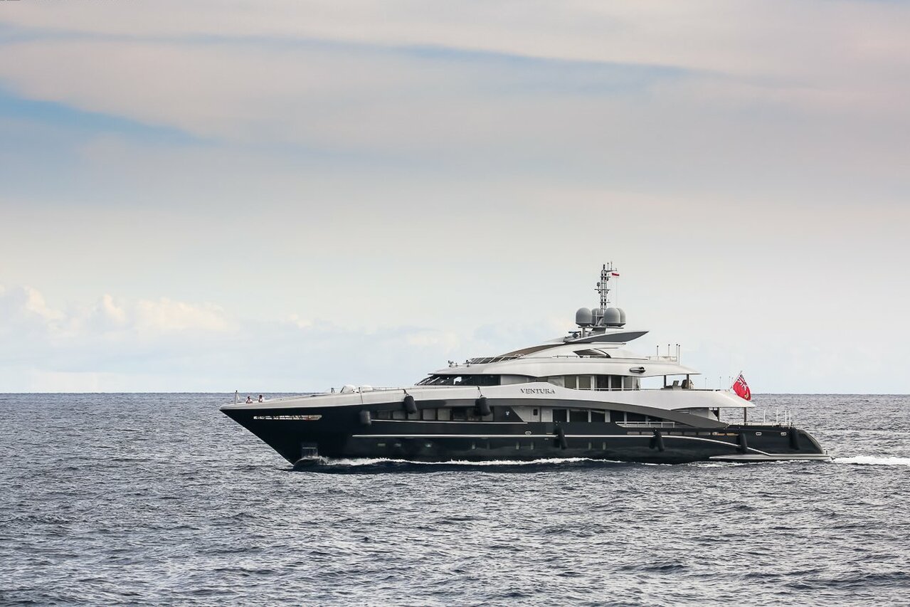 SILY yat • Heesen Yachts • 2013 • sahibi Yunan milyoner