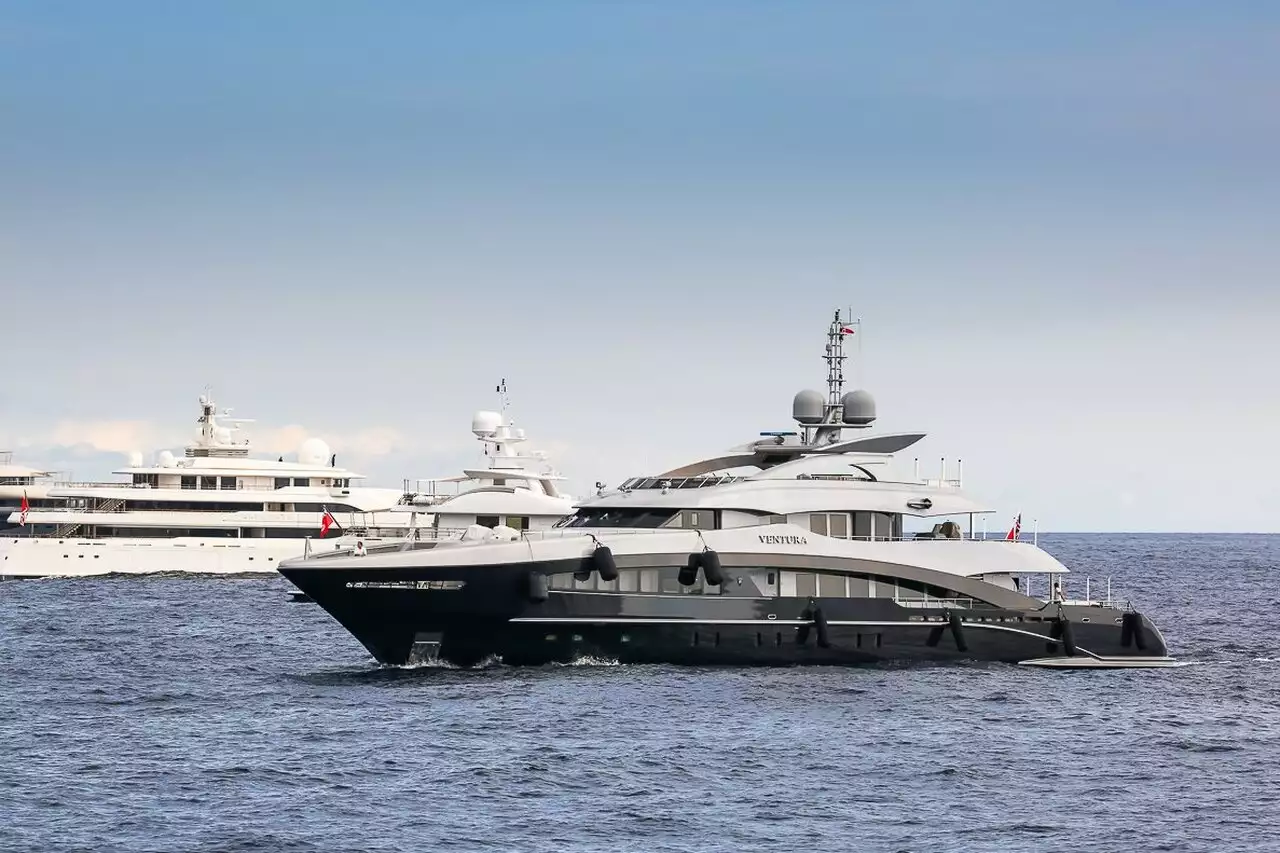 SILY yat • Heesen Yachts • 2013 • sahibi Yunan milyoner