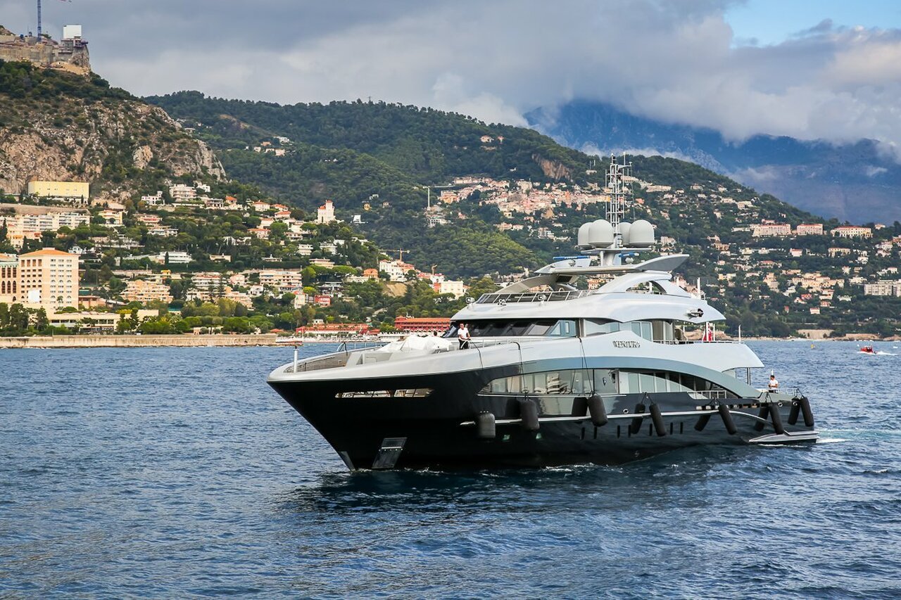 Yate SILY • Heesen Yachts • 2013 • propietario millonario griego