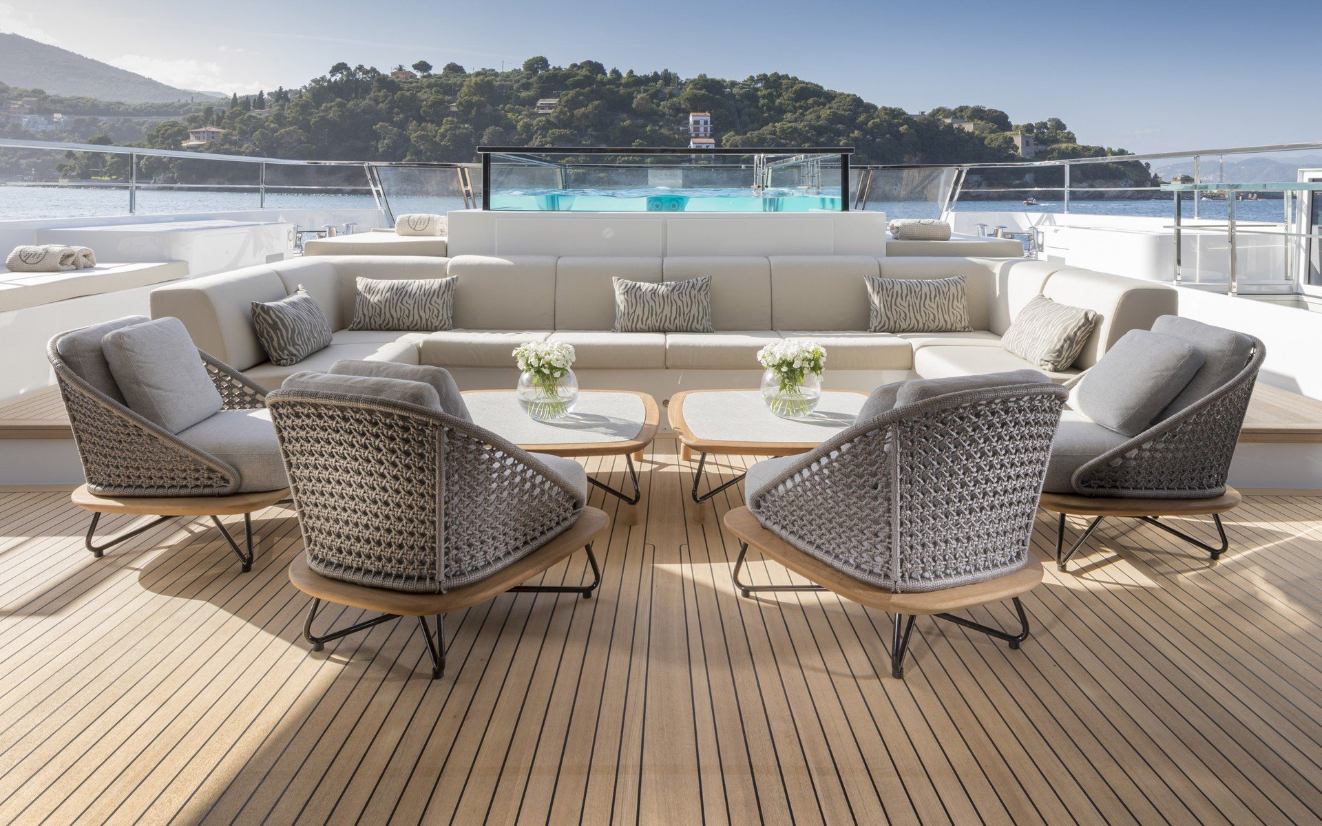 San Lorenzo yacht Seven Sins interior