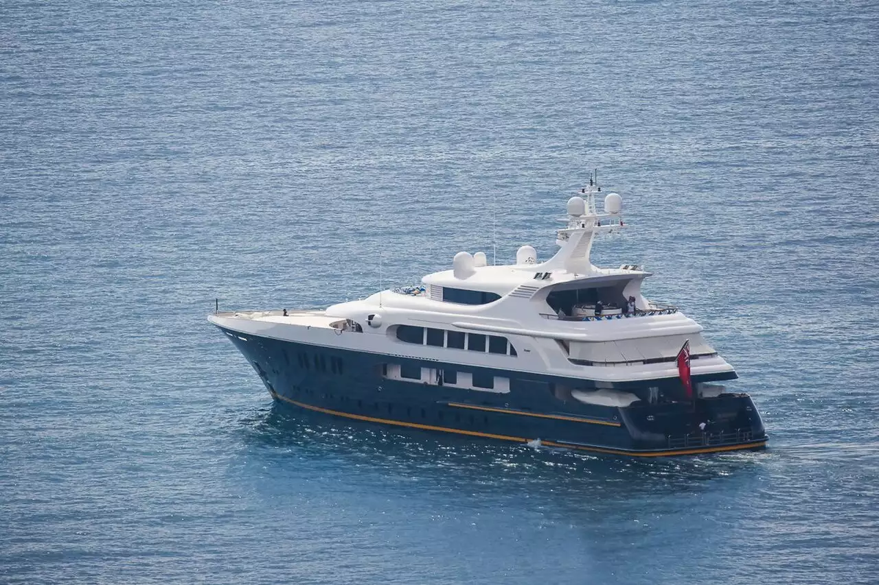 TANUSHA Yacht • Feadship • 2009 • Proprietário Alexei Krapivin