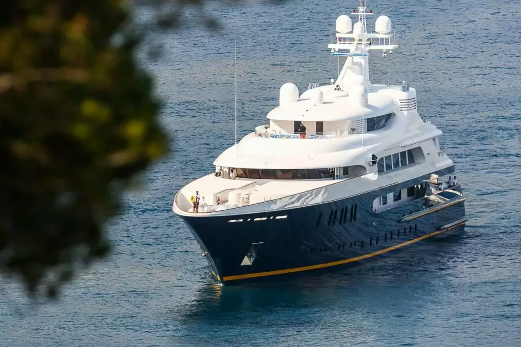 TANUSHA Yacht • Feadship • 2009 • Propriétaire Alexei Krapivin