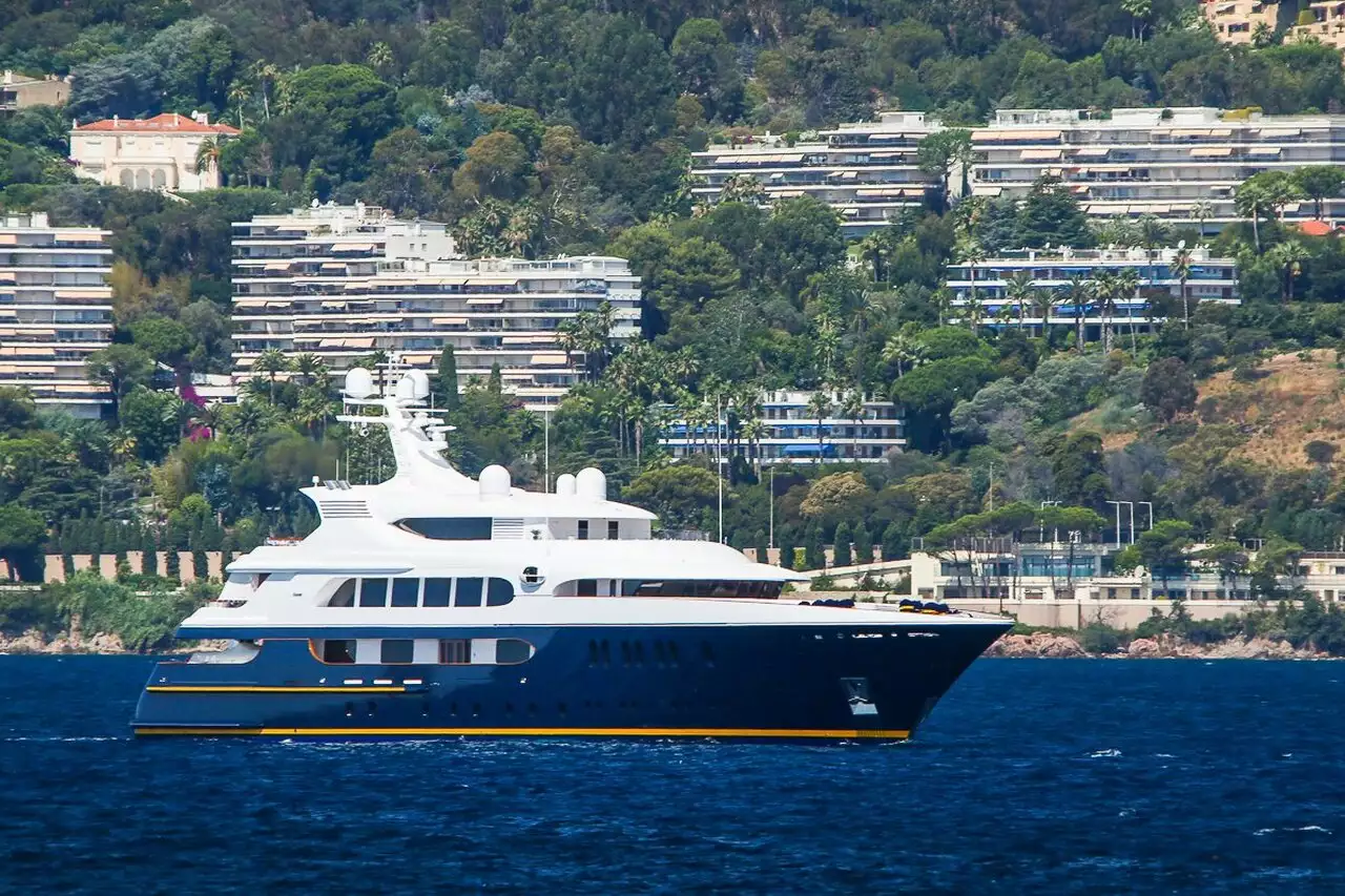 TANUSHA Yacht • Feadship • 2009 • Владелец Алексей Крапивин