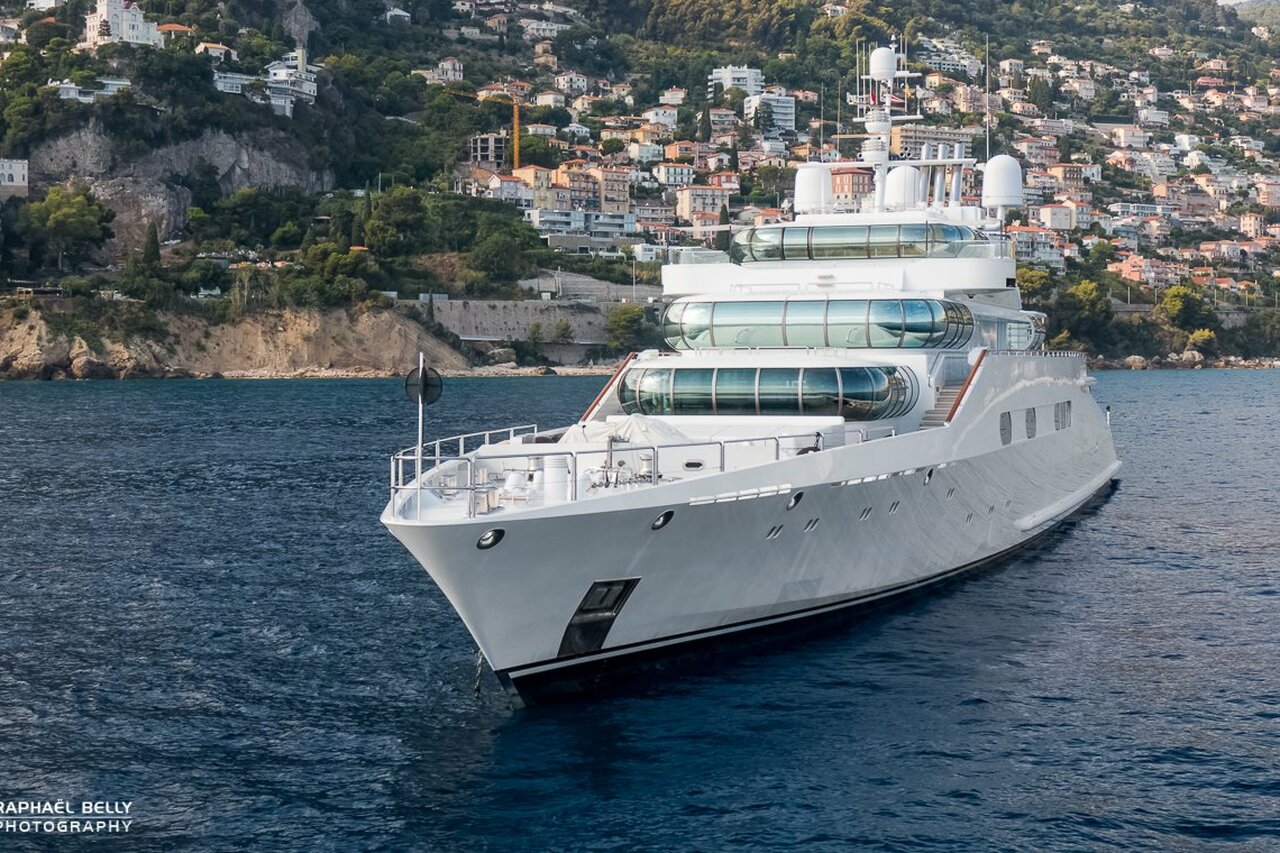 Yacht ZEUS • Blohm Voss • 1991 • Propriétaire John Christodoulou