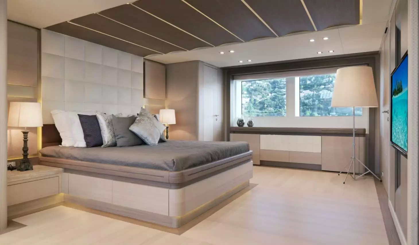 yacht MRS D interior