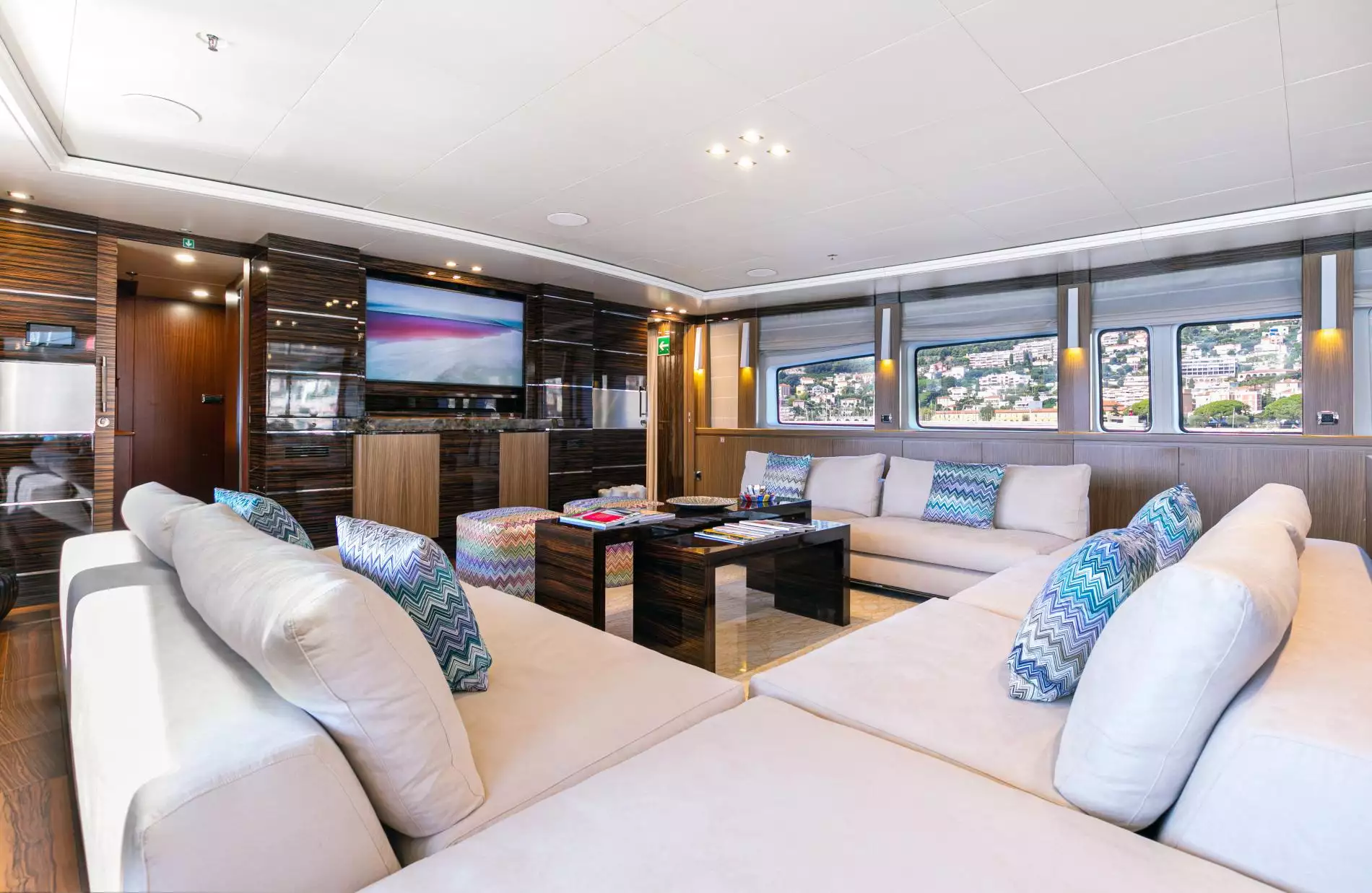 yacht Panakeia interior