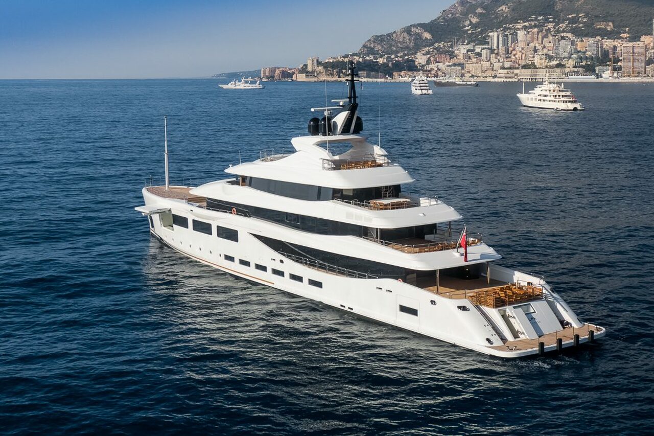 Yate ALFA • Benetti • 2020 • Dueño Desconocido Multimillonario