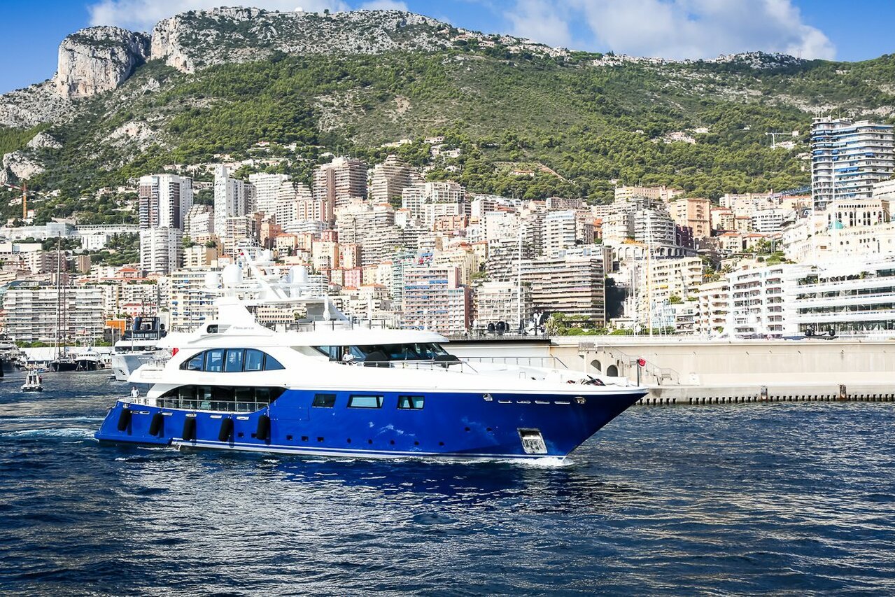 ARBEMA yacht (ex Resilience) – 49,9m – Ortona Navi – 2008