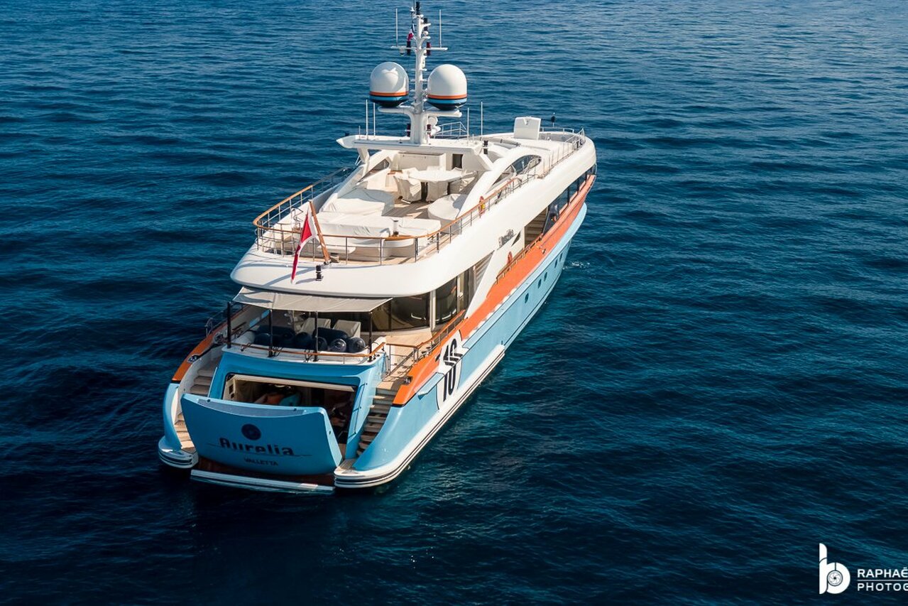 Yate Aurelia • Heesen • 2011 • Propietario Millonario Ruso