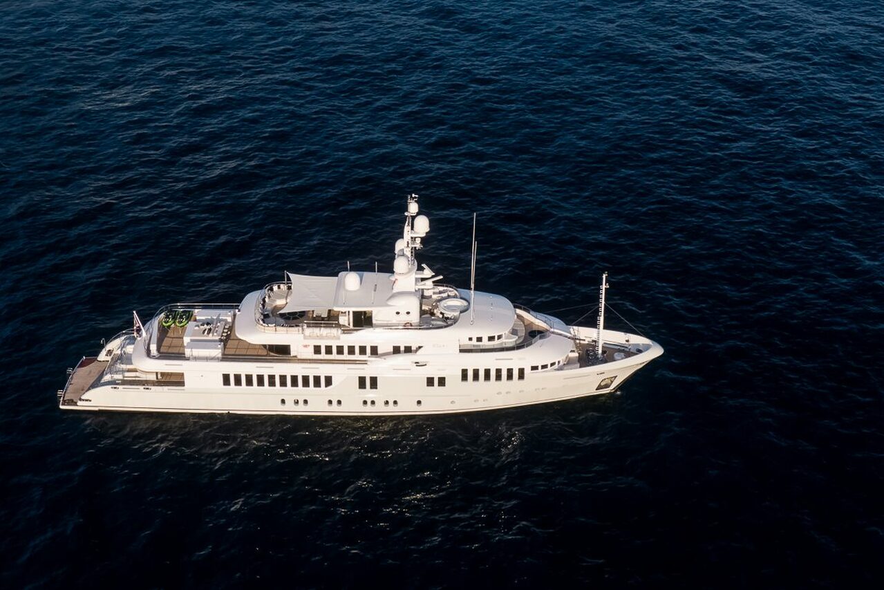 BELLA II Yacht • Türkisfarbene Yacht • 2008 • Eigner Europäischer Millionär