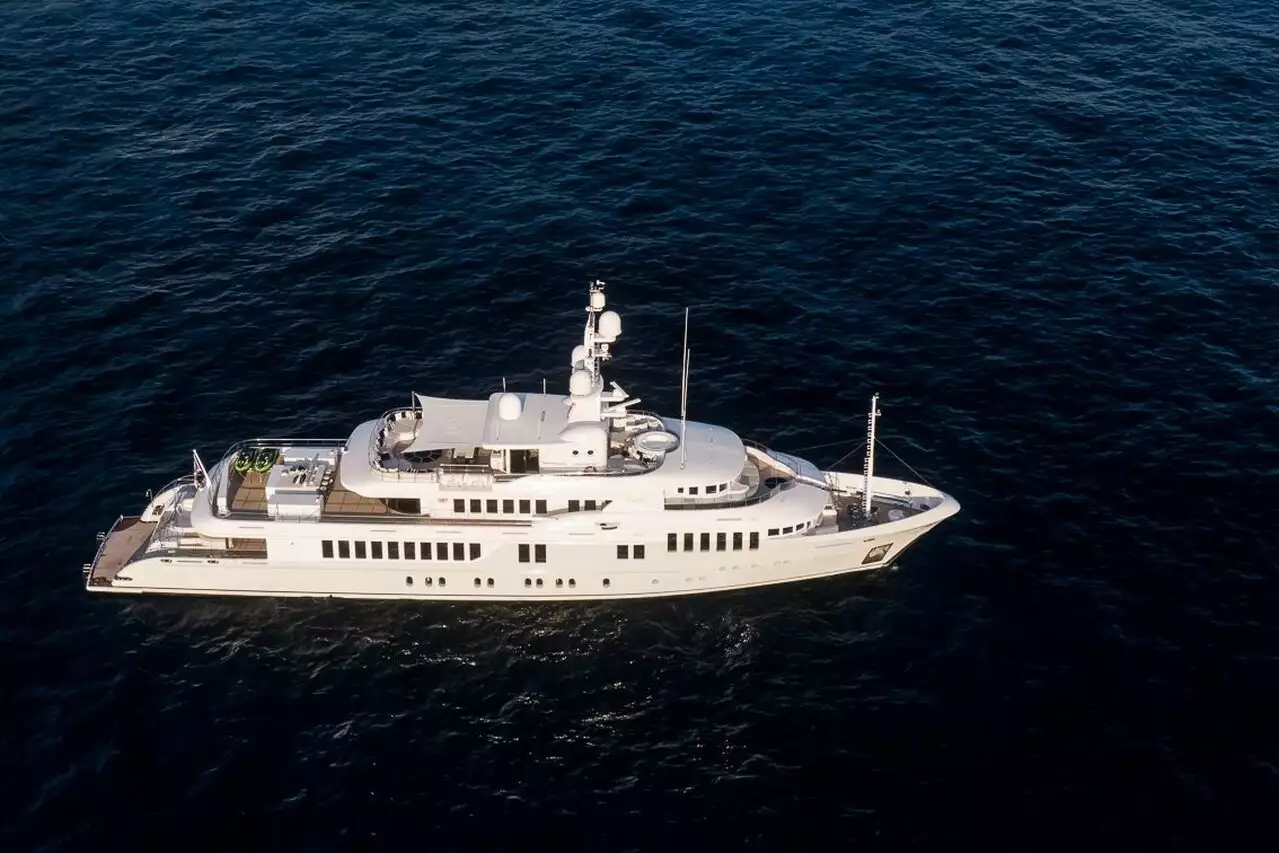 Яхта BELLA II • Бирюзовая яхта • 2008 г. • Владелец Европейский миллионер