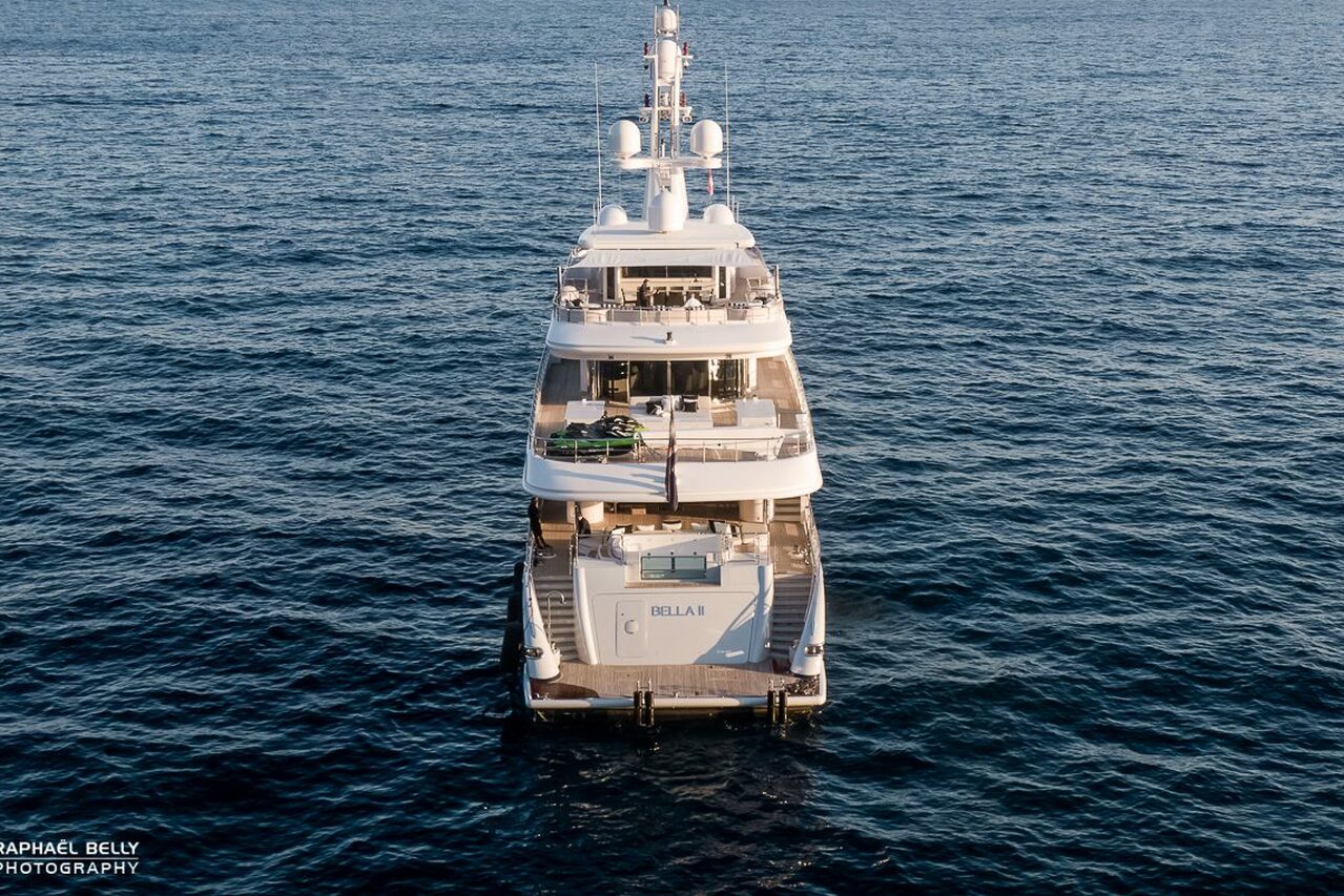 BELLA II Yacht • Türkisfarbene Yacht • 2008 • Eigner Europäischer Millionär