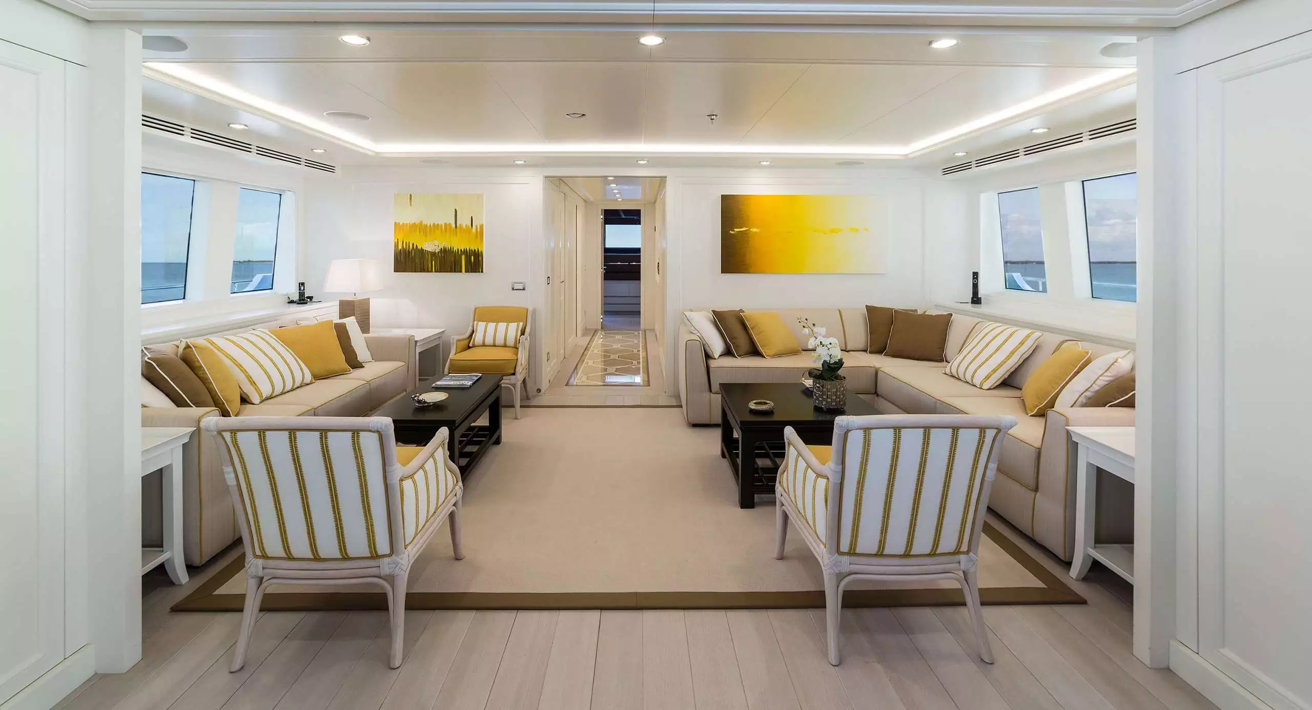 Intérieur du yacht Codecasa Dragoluna 