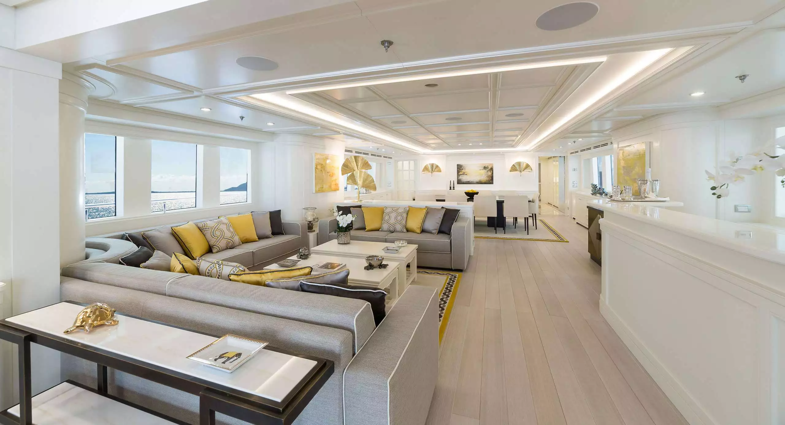 Intérieur du yacht Codecasa Dragoluna 