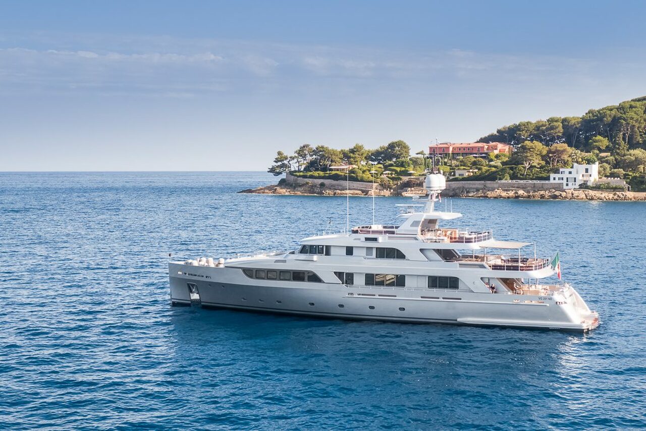 Dragoluna Yacht • Codecasa • 2019 • Sahibi Pier Silvio Berlusconi