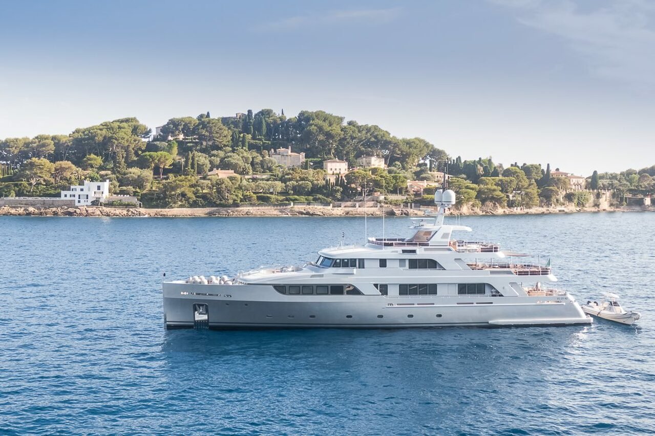 Dragoluna Yacht • Codecasa • 2019 • Propriétaire Pier Silvio Berlusconi