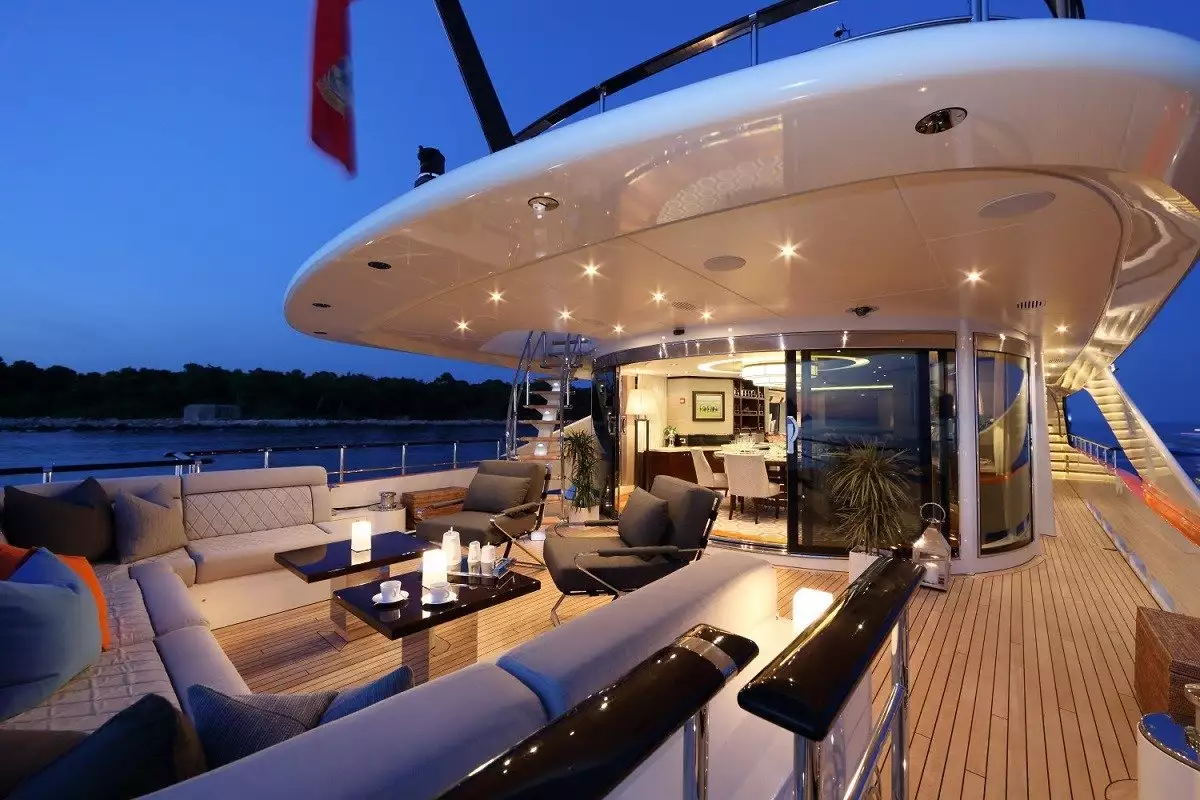 Innenraum der Heesen Yacht Aurelia 