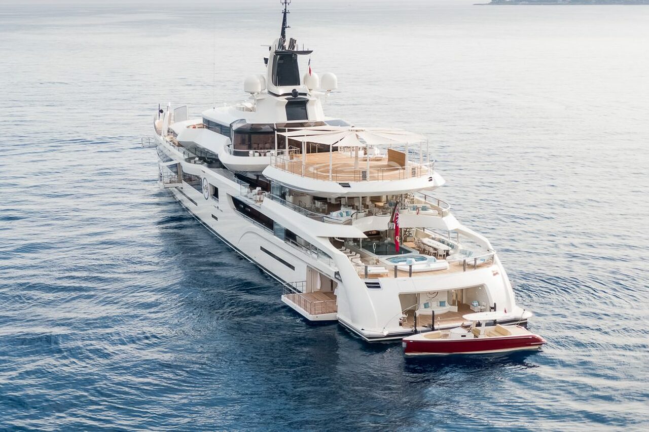 LADY S Yacht • Feadship • 2018 • Owner Dan Snyder