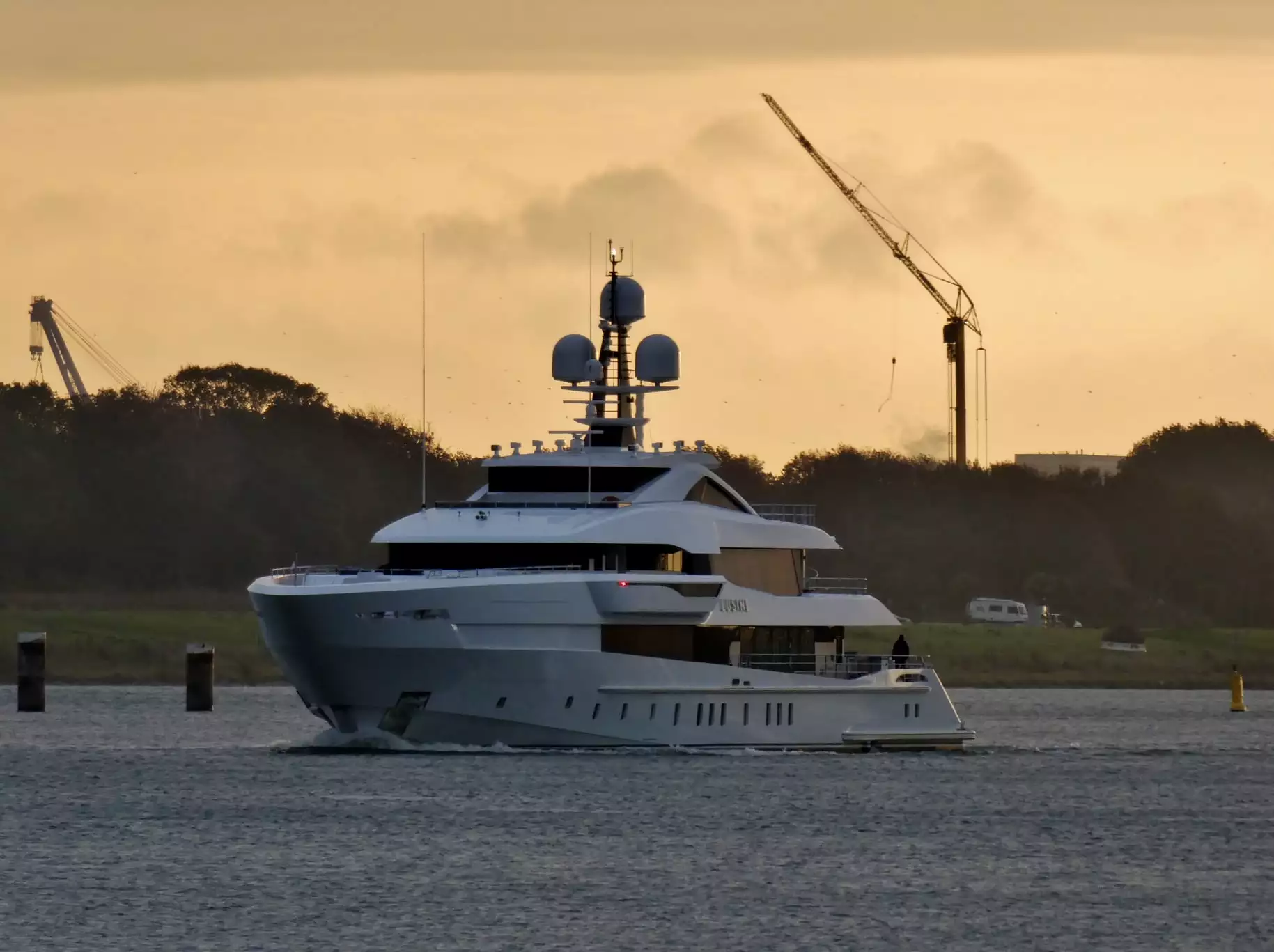 LUSINE Yacht • Heesen • 2021 • Eigentümer Scheich Ahmed bin Saeed (Foto Jan Oosterboer)