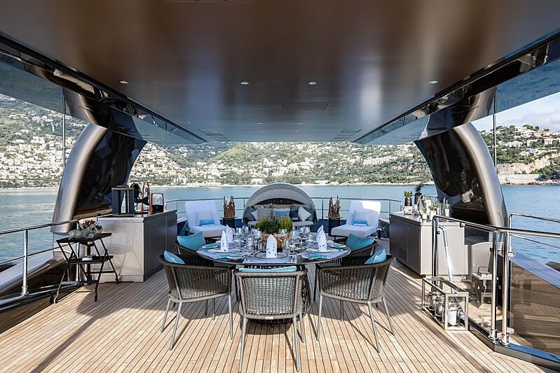 Mondomarine yacht MRS L interior