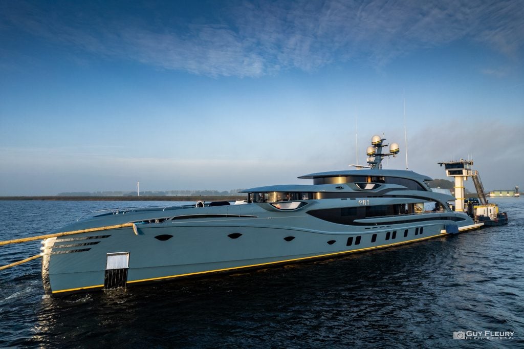 PHI Yacht • Royal Huisman • 2021 • Propriétaire Millionnaire russe