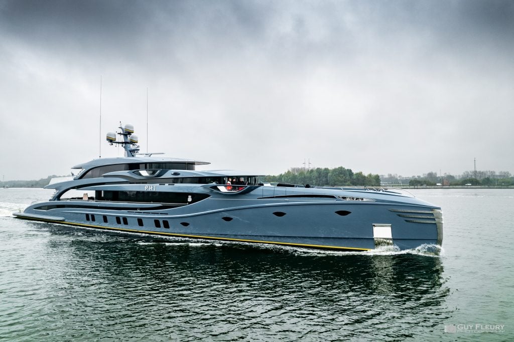 PHI Yacht • Royal Huisman • 2021 • Propriétaire Millionnaire russe