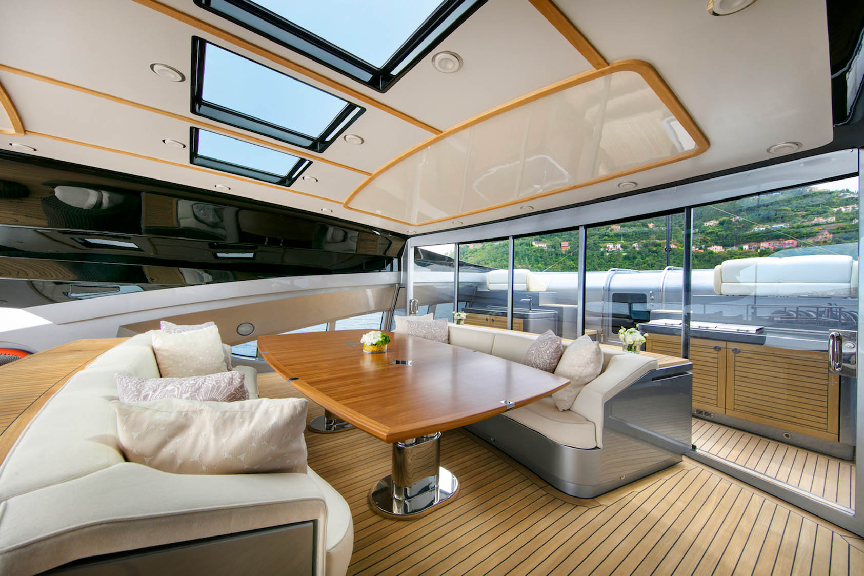 PJ Yacht SILVER WAVE Interieur