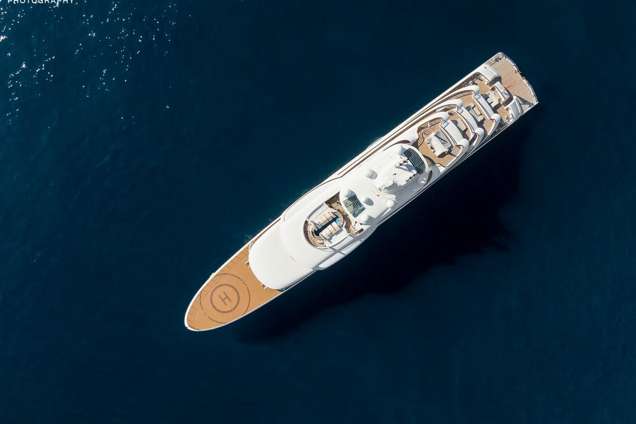 Яхта QUANTUM BLUE • Lurssen • 2014 • владелец Сергей Галицкий