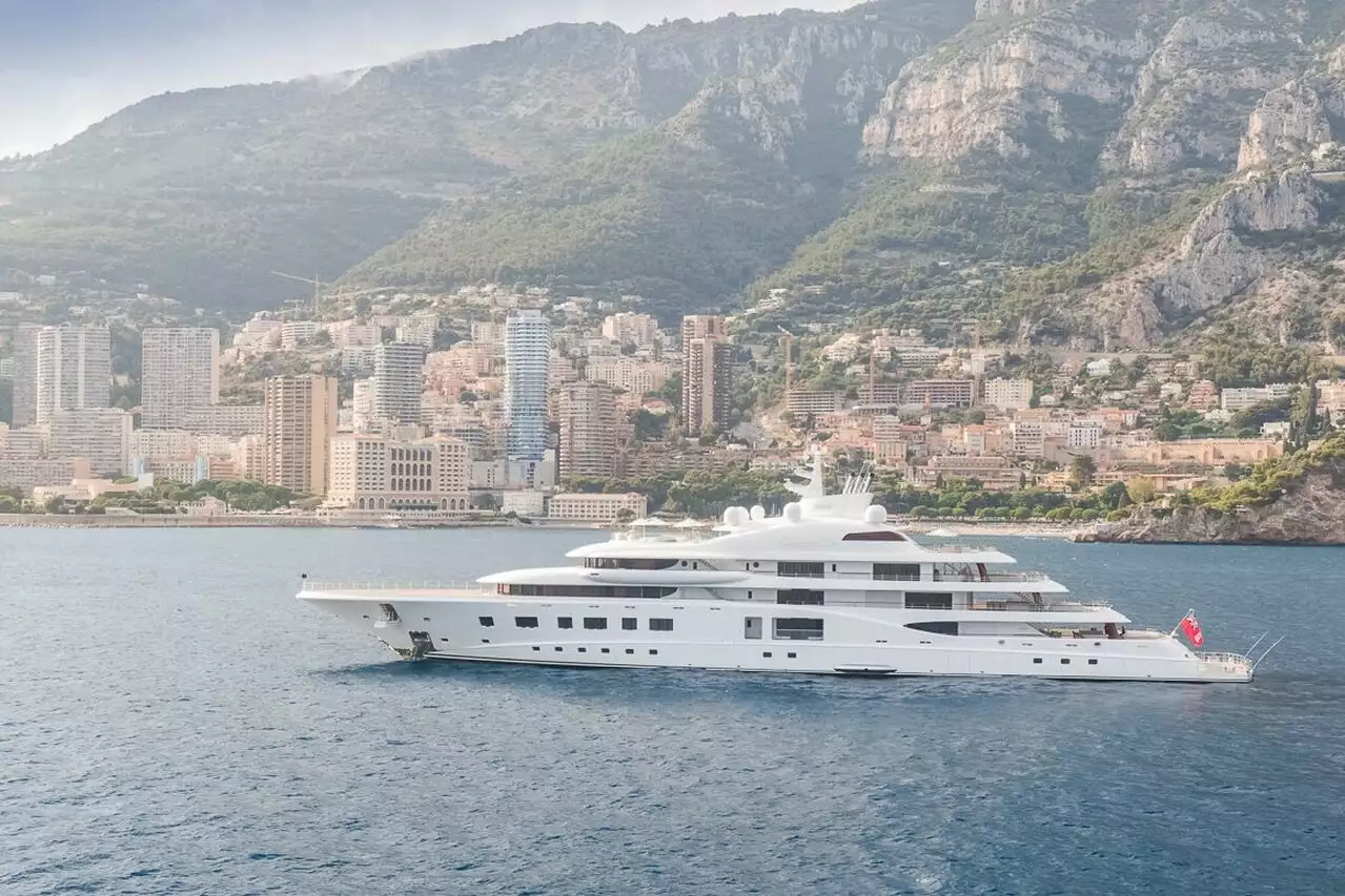 Iate QUANTUM BLUE • Lurssen • 2014 • proprietário Sergey Galitskiy