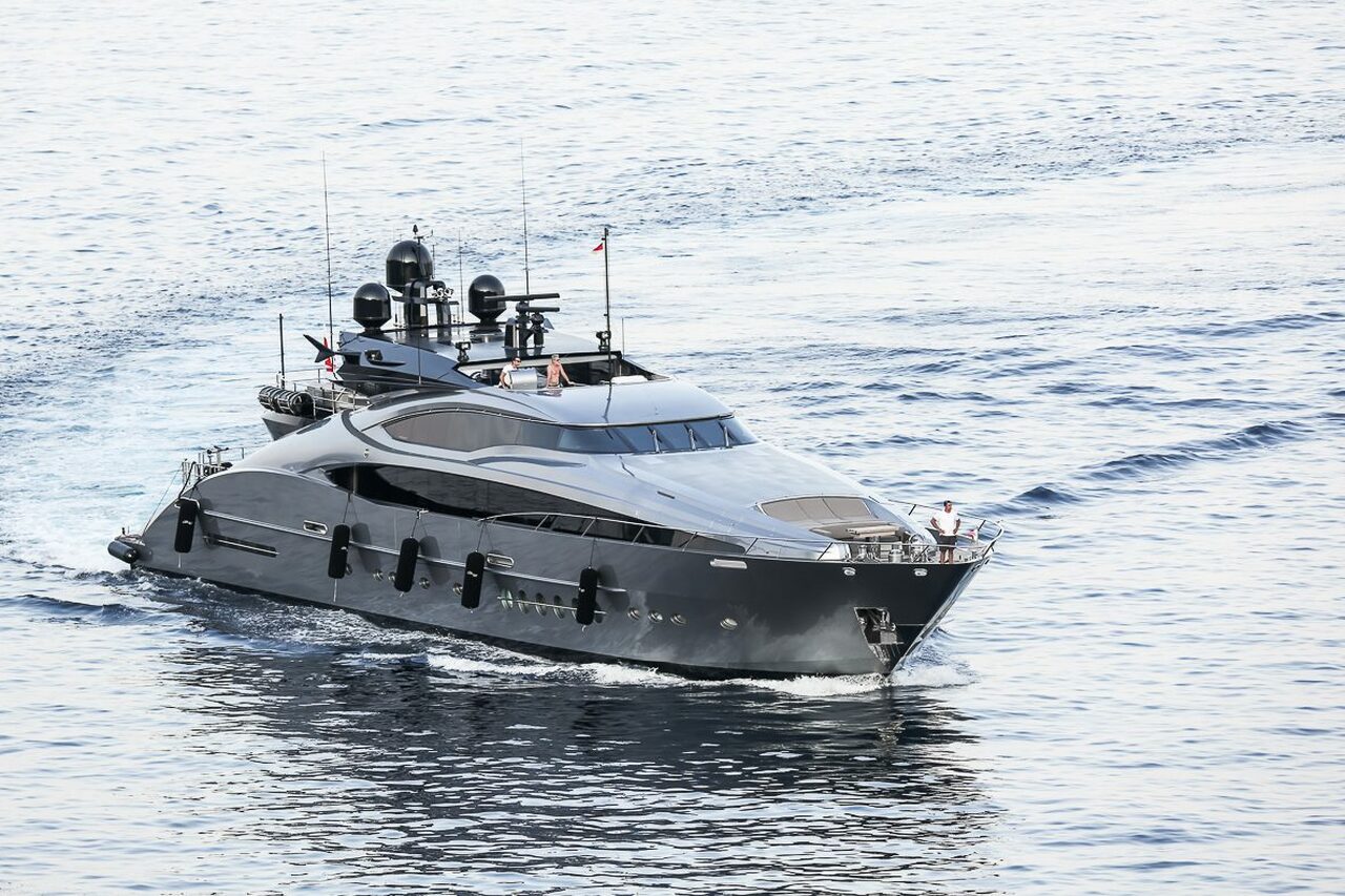 SILVER WAVE Yacht • Palmer Johnson • 2009 • Owner European Millionaire