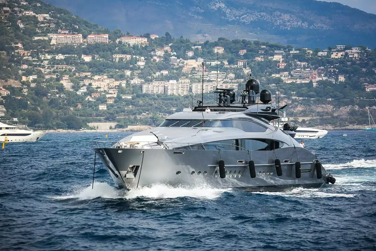 SILVER WAVE Yacht • Palmer Johnson • 2009 • Eigner Europäischer Millionär