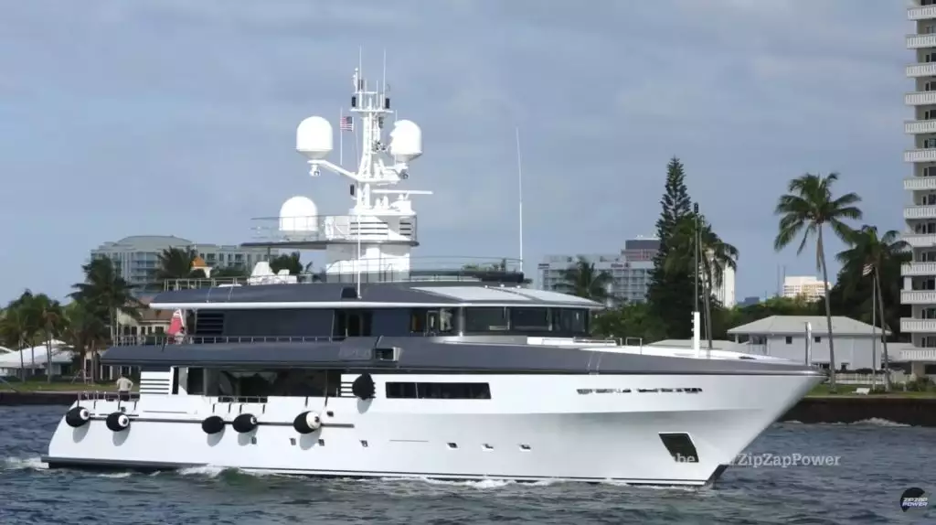 ATLAS Yacht • Codecasa • 2011 • Propriétaire Yim Leak