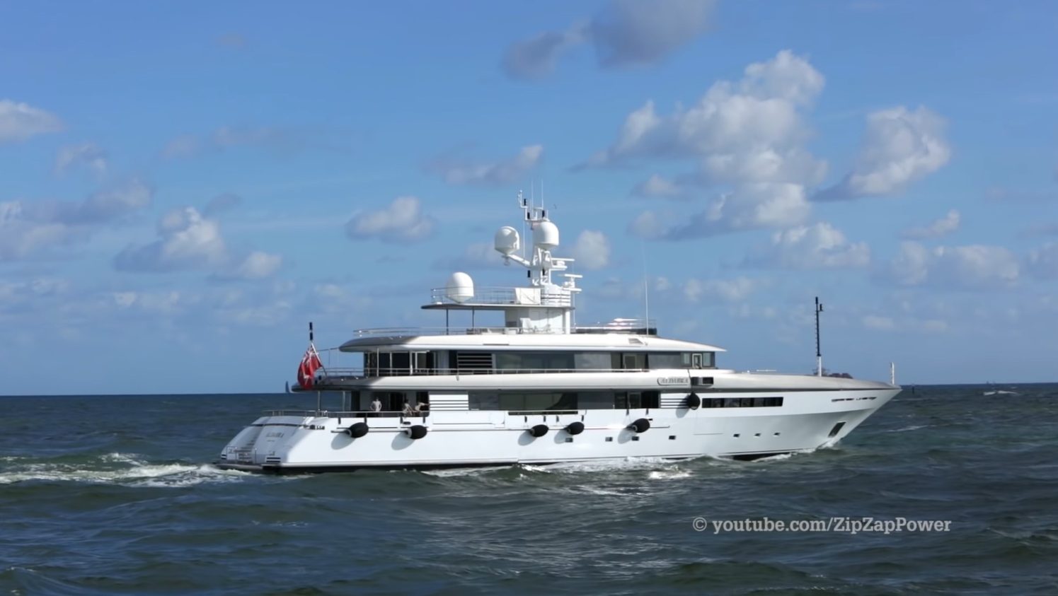 ATLAS Yacht • Codecasa • 2011 • Propriétaire Yim Leak