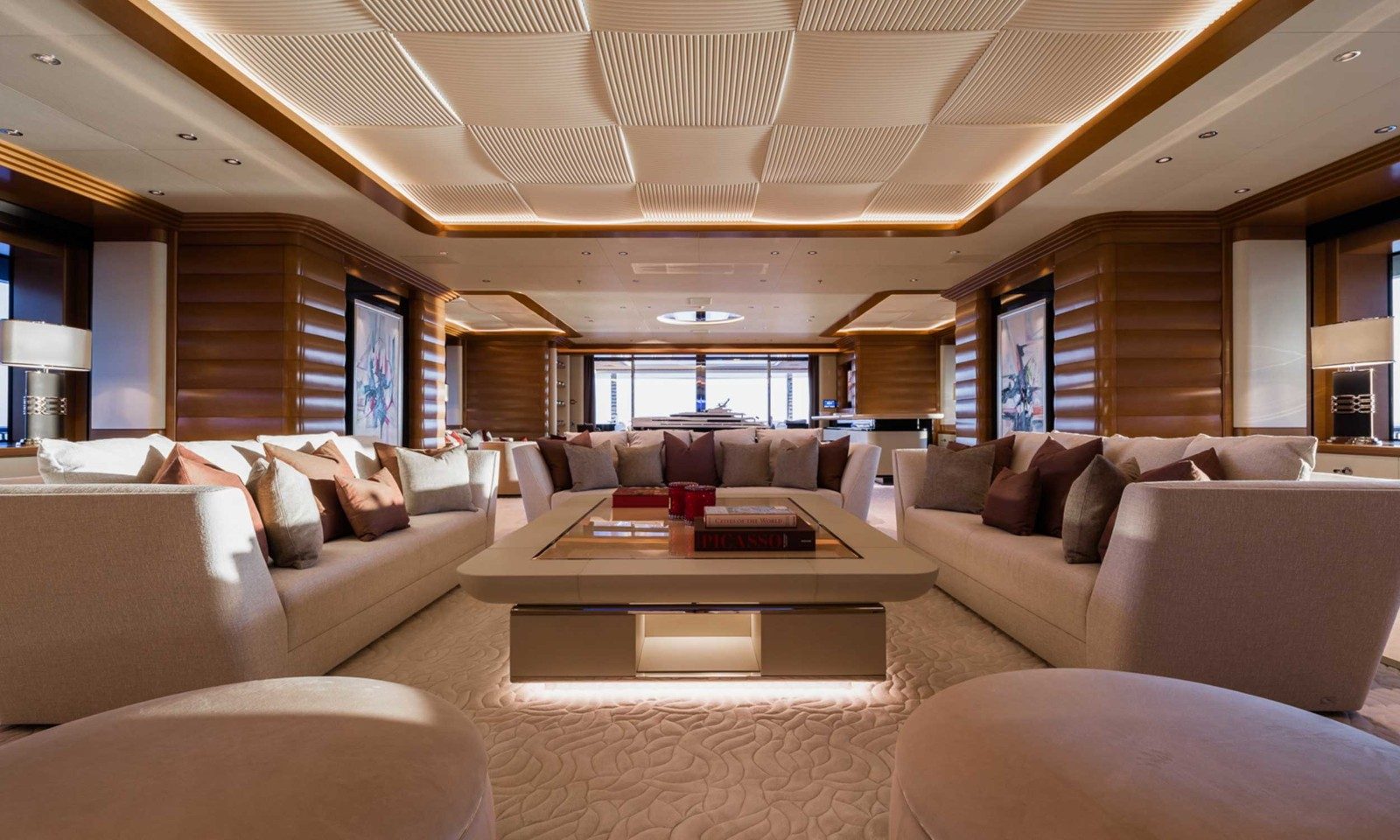 Interior del yate Benetti TRIUMPH