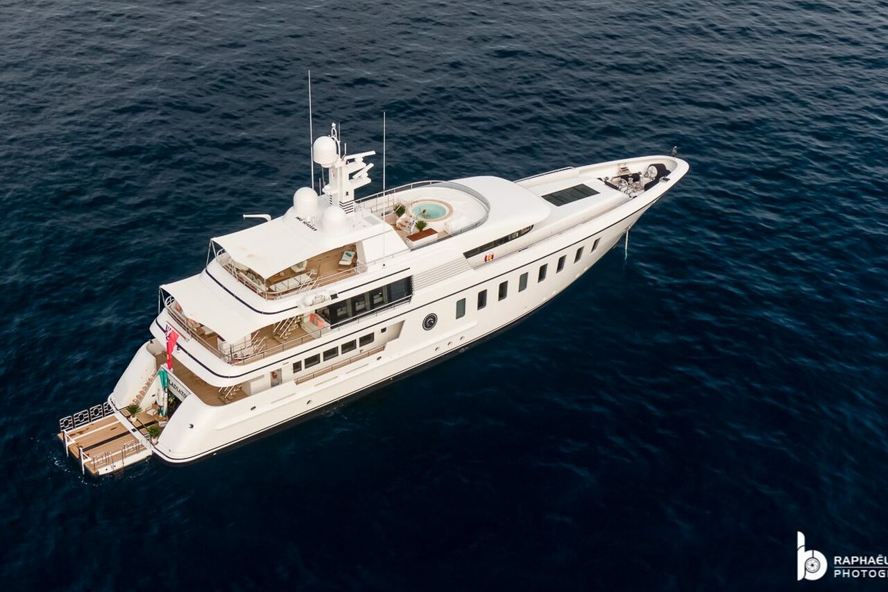 GLADIATOR Yacht • Feadship • 2010 • المالك السابق Eric Schmidt