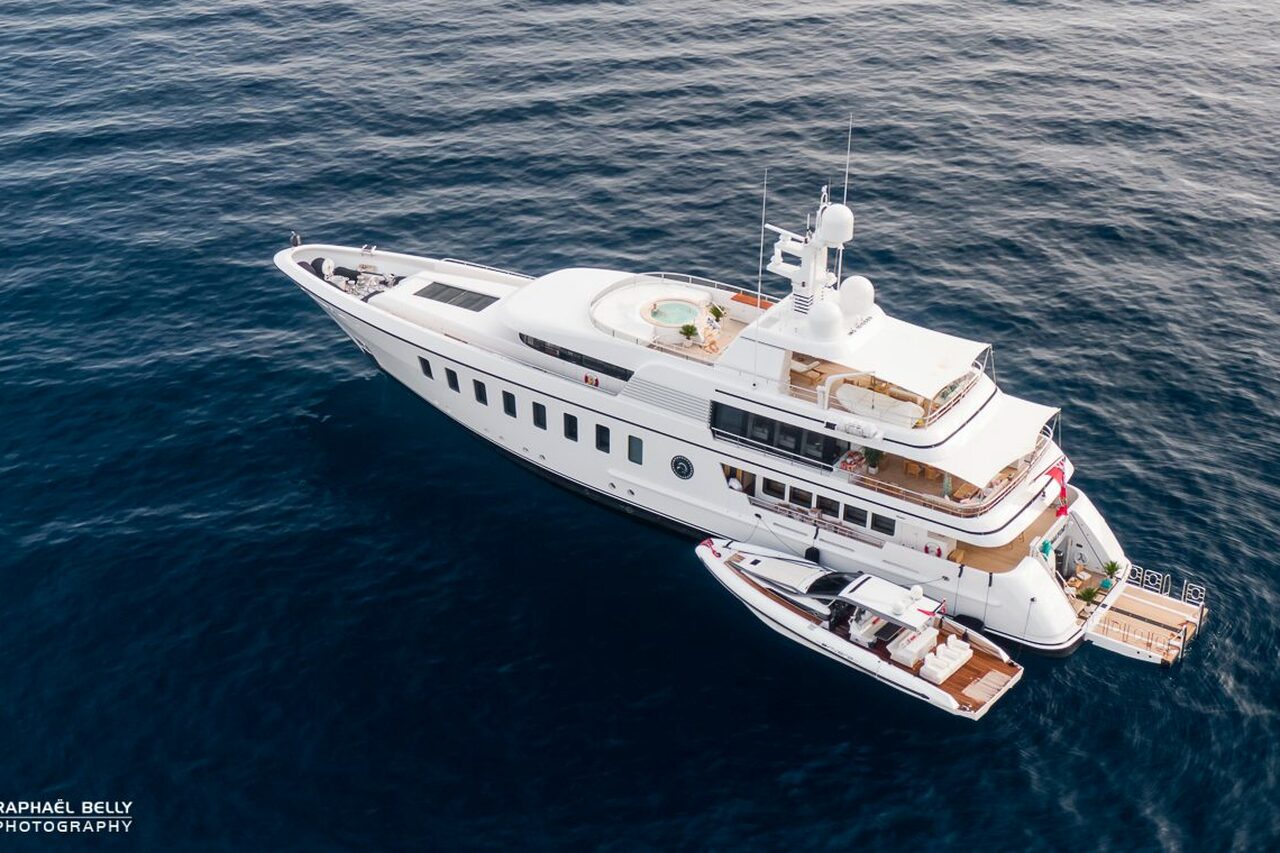 Яхта GLADIATOR • Feadship • 2010 • Бывший владелец Эрик Шмидт