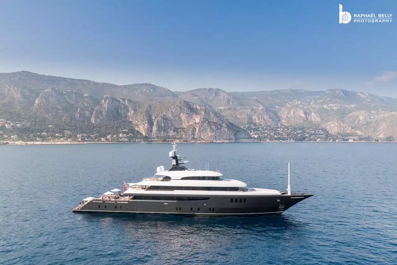 ICON Yacht • Icon Yachts • 2009 • Proprietario Paul Coulson