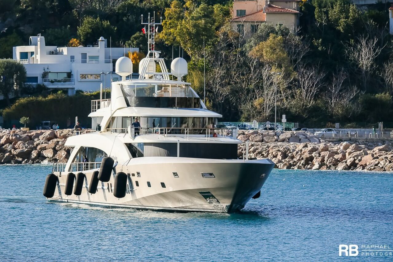 LA PELLEGRINA Yacht • Couach Yachts • 2012 • Propriétaire Roberto Tomasini-Grinover