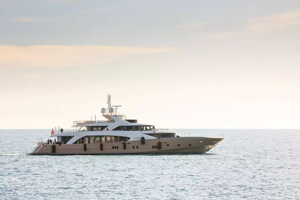 يخت LA PELLEGRINA • Couach Yachts • 2012 • المالك Roberto Tomasini-Grinover