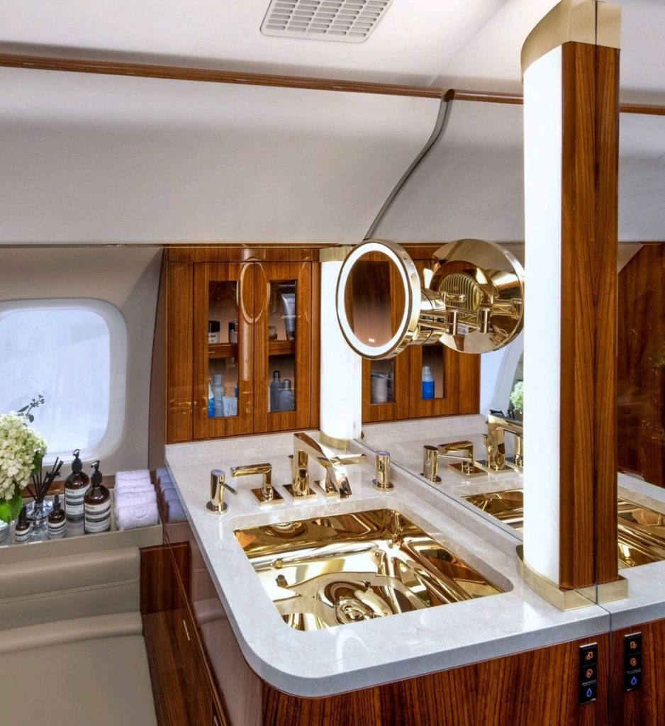 N393BX Bombardier Global 7500 interior – Barry Diller