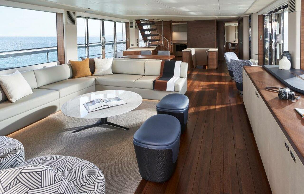 Intérieur du yacht Princess X95 