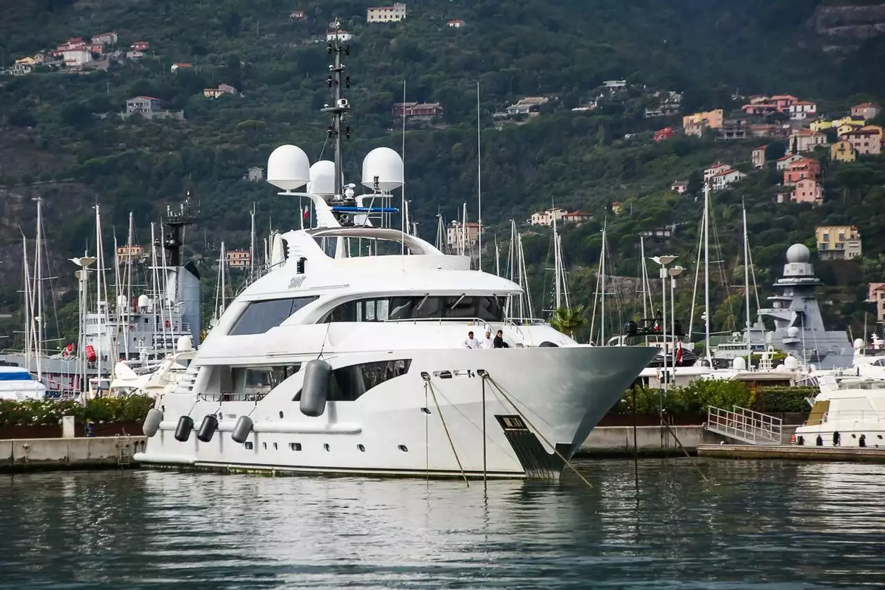 SAINT Yacht • ISA Yachts • 2012 • Proprietario European Millionaire