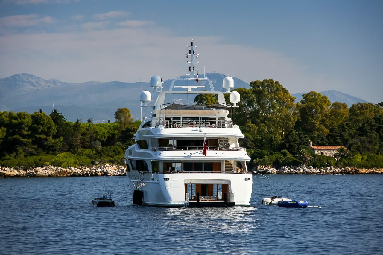 SEANNA Yacht • Benetti • 2011 • Propriétaire Stan Kroenke 