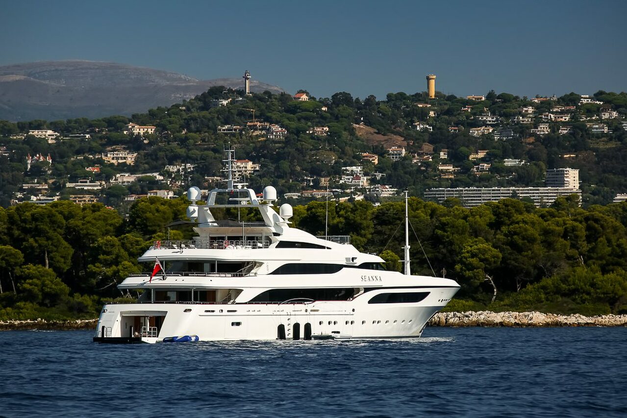 SEANNA Yate - Benetti - 2011 - Propietario Stan Kroenke 